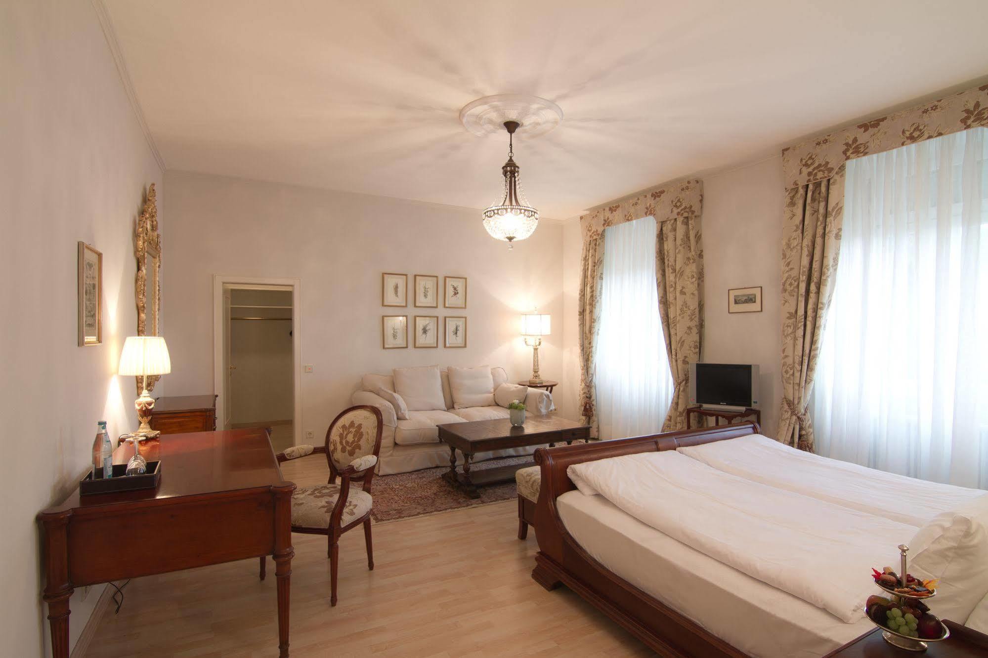 Hotel Romerbad Μπάντενβαϊλερ Εξωτερικό φωτογραφία