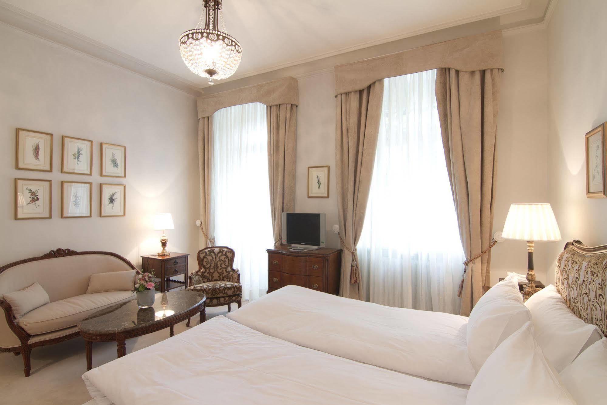 Hotel Romerbad Μπάντενβαϊλερ Εξωτερικό φωτογραφία